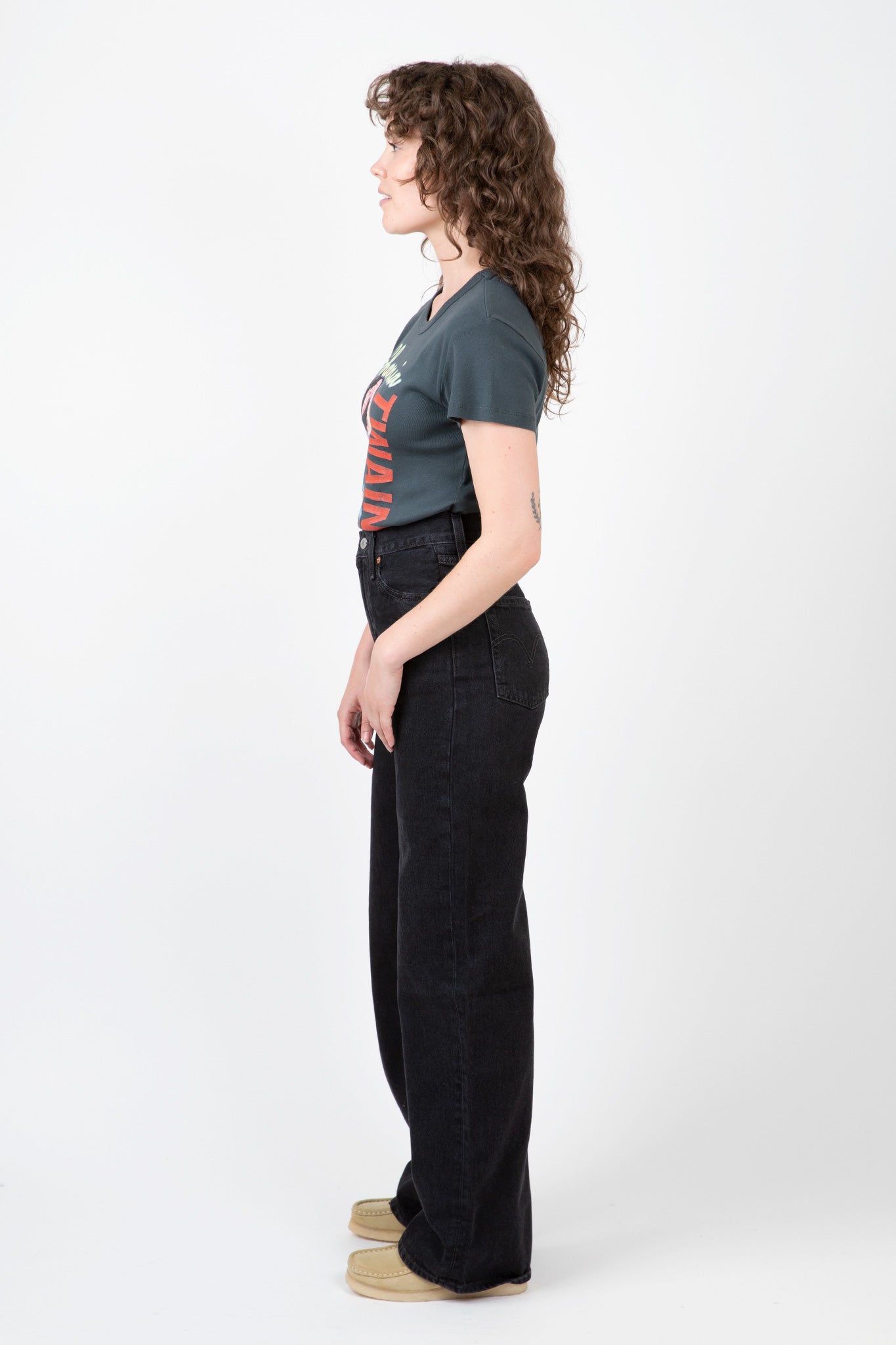 Levi's® RIBCAGE WIDE LEG - Relaxed fit jeans - rosie posie/black