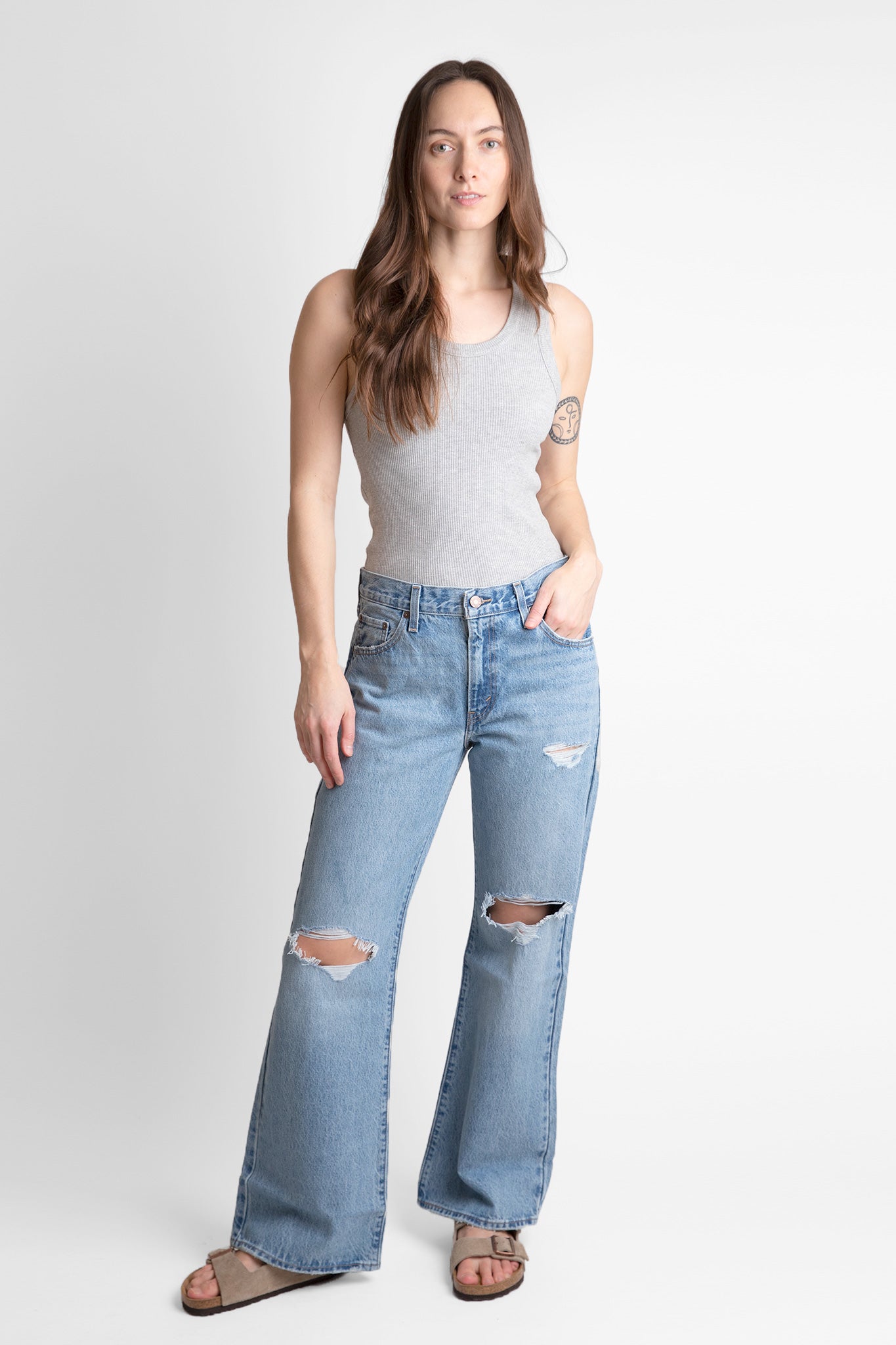 http://www.hillsdrygoods.com/cdn/shop/products/Levis-Baggy-Bootcut-Jeans-Flea-Market-Find-1.jpg?v=1676761080