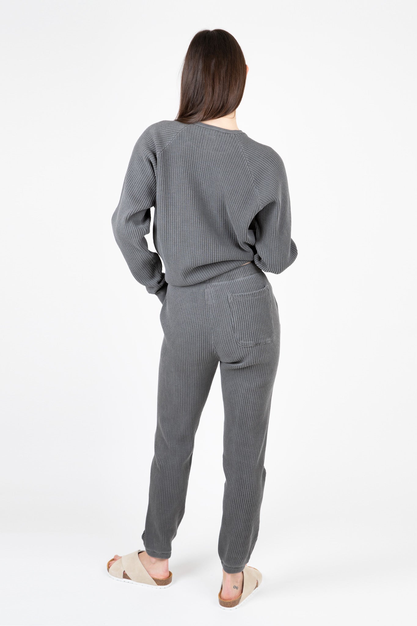 Devi Sweatpant – Hill's Dry Goods