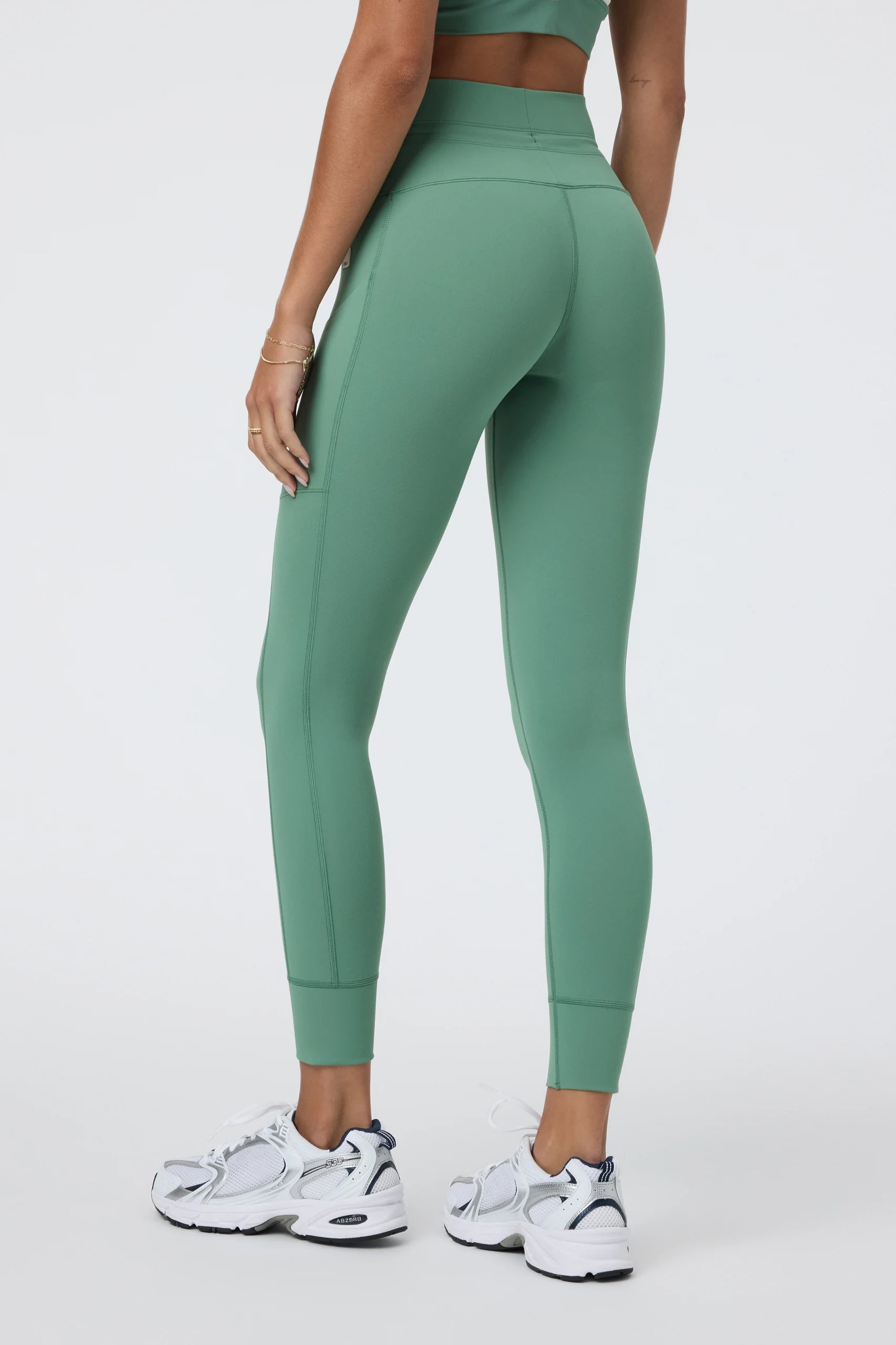 Daily Pocket Legging Activewear Vuori